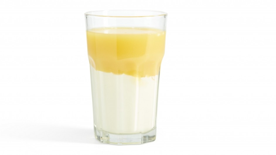 Yoghurt met sinaasappelsap